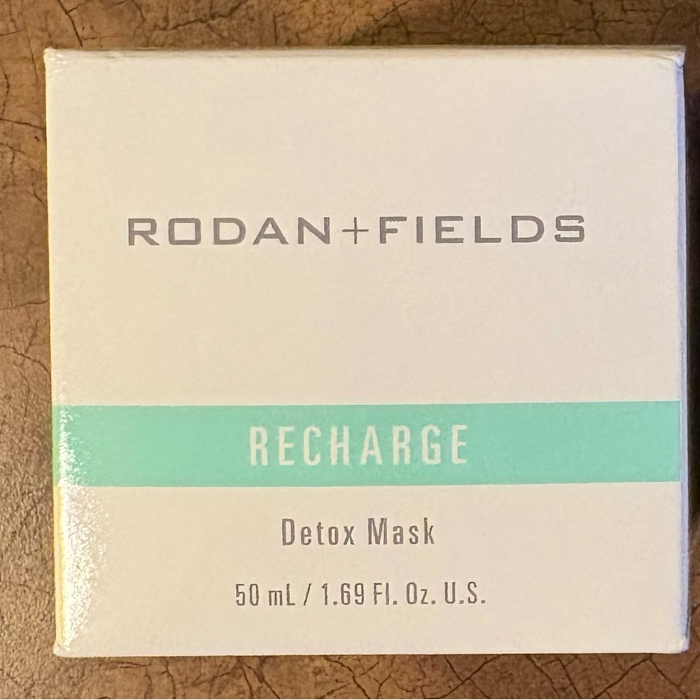 Rodan + Fields Recharge Detox Mask - White and Mint
